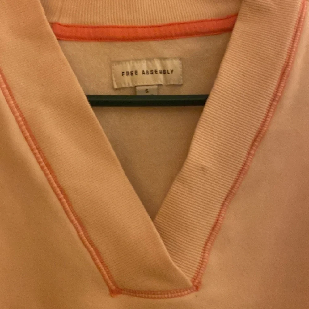 Soft pullover💕 - Picture 2 of 12